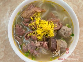 鲜爽劲道的潮州牛杂粿条